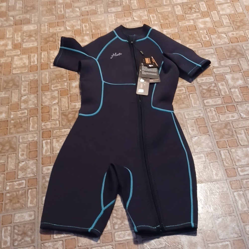 Hevto  wetsuit size large new with tags, swimming surfing water sports b…